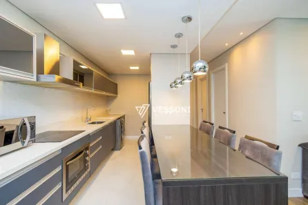 Apartamento com 2 Quartos para alugar, 60m² no Centro, Curitiba
