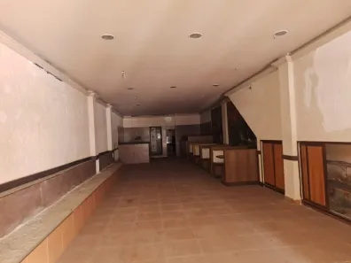 Loja / Salão / Ponto Comercial à venda, 180m² no Jardim Vinte e Cinco de Agosto, Duque de Caxias