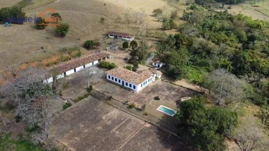 Fazenda / Sítio / Chácara com 6 Quartos à venda, 1000m² no Chácara Marambaia, Caçapava