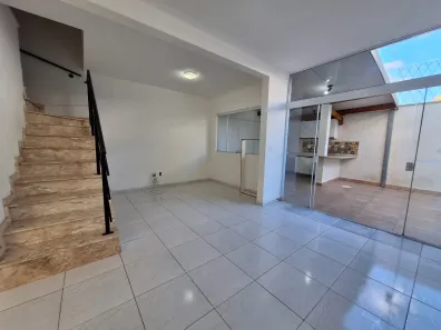 Sobrado com 3 Quartos à venda, 121m² no Jardim Primavera, Itupeva