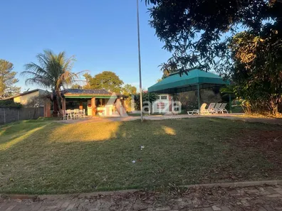 Fazenda / Sítio / Chácara com 2 Quartos para venda ou aluguel, 560m² no Nova Veneza, Paulínia