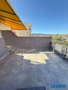 Sobrado com 3 Quartos à venda, 169m² no Jardim Vitória, Poços de Caldas