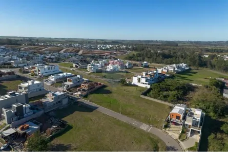 Terreno / Lote / Condomínio à venda, 320m² no Tomazetti, Santa Maria