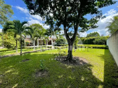 Casa com 4 Quartos para alugar, 200m² no Aldeia dos Camarás, 