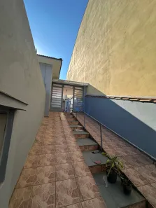 Casa com 3 Quartos para alugar, 150m² no Vila Sul Americana, Carapicuíba