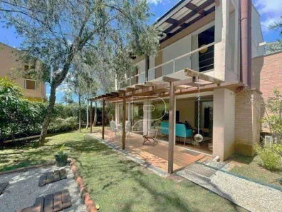Casa de Condomínio com 4 Quartos à venda, 222m² no Chácara dos Lagos, Carapicuíba