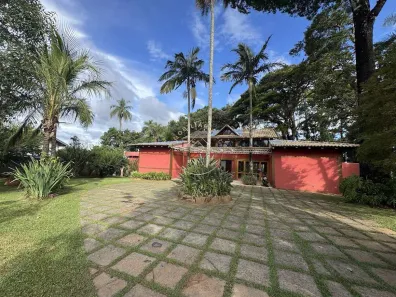 Fazenda / Sítio / Chácara com 6 Quartos à venda, 8000m² no , Mairinque