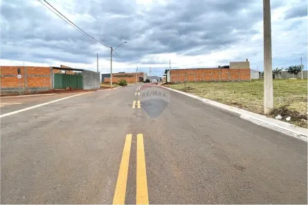 Terreno / Lote / Condomínio à venda, 200m² no , Cravinhos