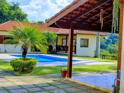 Fazenda / Sítio / Chácara com 4 Quartos para alugar, 3000m² no Mairinque, Mairinque