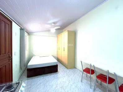 Kitnet com 1 Quarto para alugar, 20m² no Pantanal, Florianópolis