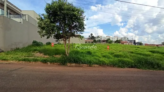 Terreno / Lote / Condomínio à venda, 335m² no Jardim Novo Imperial, Arapongas