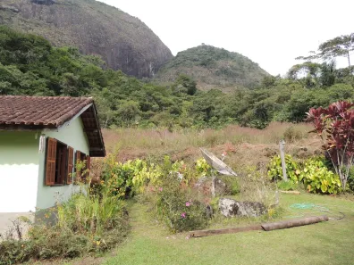 Fazenda / Sítio / Chácara com 2 Quartos à venda, 130m² no Parque Dom João VI, Nova Friburgo