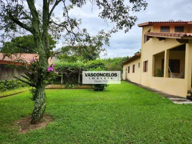 Fazenda / Sítio / Chácara com 3 Quartos à venda, 1600m² no Vila Velha, Caçapava
