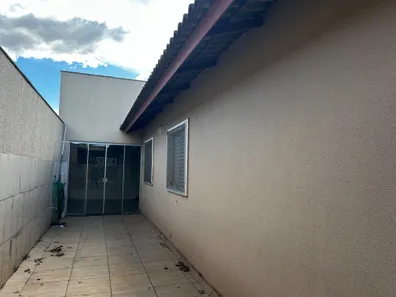 Casa de Condomínio com 3 Quartos para alugar, 140m² no Jardim Decolores, Trindade