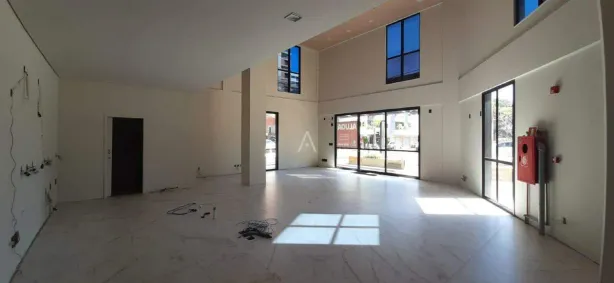Conjunto Comercial / Sala para alugar, 192m² no Centro, Toledo
