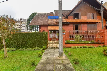 Sobrado com 4 Quartos à venda, 193m² no Ahú, Curitiba