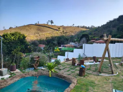 Fazenda / Sítio / Chácara com 3 Quartos à venda, 220m² no Laranja Azeda, Bom Jesus dos Perdões