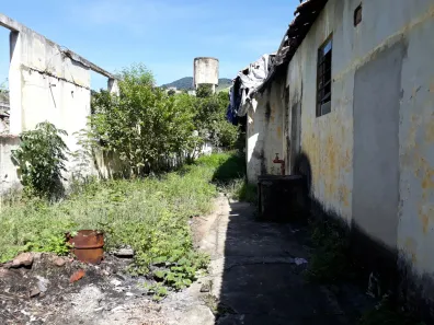Terreno / Lote / Condomínio à venda, 8100m² no Centro, Mesquita