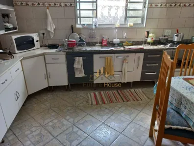 Fazenda / Sítio / Chácara com 2 Quartos à venda, 300m² no Centro, Mairinque
