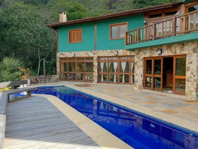 Casa com 4 Quartos à venda, 820m² no Araras, Petrópolis