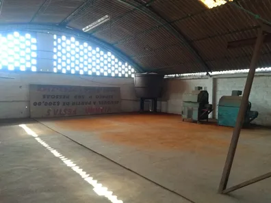Galpão / Depósito / Armazém para alugar, 700m² no Raul Veiga, São Gonçalo
