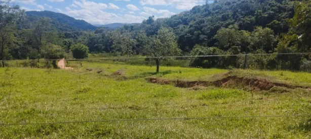 Terreno / Lote / Condomínio à venda, 90000m² no , Cláudio