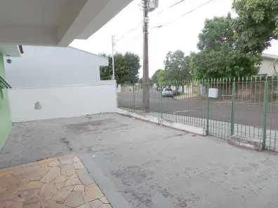 Casa com 3 Quartos para alugar, 252m² no Jardim Everest, Presidente Prudente