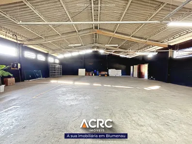 Galpão / Depósito / Armazém para alugar, 650m² no Velha Central, Blumenau