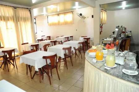 Loja / Salão / Ponto Comercial com 42 Quartos à venda, 1320m² no Centro, Araraquara