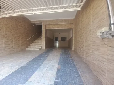 Sobrado com 3 Quartos à venda, 266m² no Parque São Vicente, Mauá