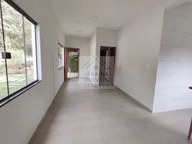 Casa com 2 Quartos para alugar, 75m² no Caneca Fina, Guapimirim