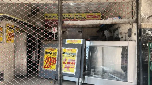 Loja / Salão / Ponto Comercial à venda, 43m² no Vila Meriti, Duque de Caxias