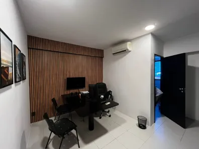 Conjunto Comercial / Sala com 1 Quarto para venda ou aluguel, 36m² no Candelária, Natal