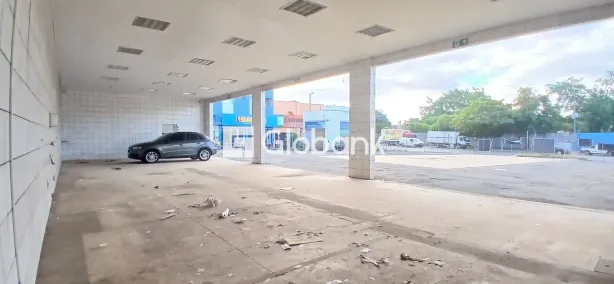 Loja / Salão / Ponto Comercial para venda ou aluguel, 708m² no Centro, Montes Claros