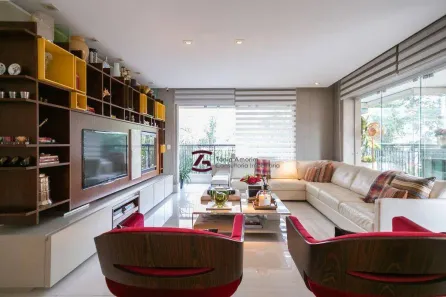 Apartamento com 4 Quartos para alugar, 240m² no Santa Cecília, São Paulo