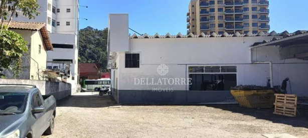 Galpão / Depósito / Armazém para alugar, 84m² no Várzea, Teresópolis