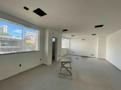 Conjunto Comercial / Sala para alugar, 38m² no Centro, Chapecó