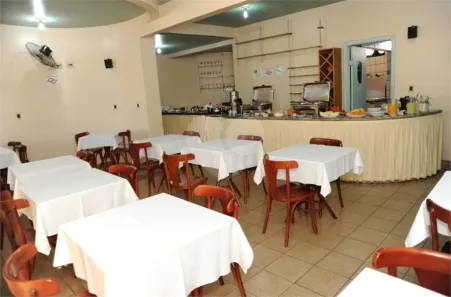 Loja / Salão / Ponto Comercial com 42 Quartos à venda, 1320m² no Centro, Araraquara