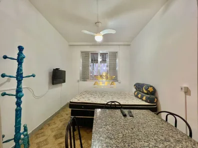 Kitnet com 1 Quarto à venda, 40m² no Jardim Las Palmas, Guarujá
