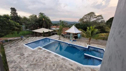 Fazenda / Sítio / Chácara com 6 Quartos à venda, 600m² no , Mairinque