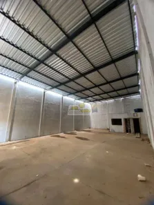 Galpão / Depósito / Armazém à venda, 180m² no Jardim Espanha, Uberaba