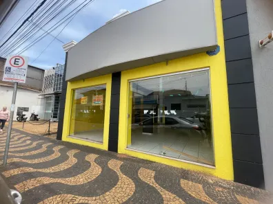 Loja / Salão / Ponto Comercial com 1 Quarto para alugar, 227m² no Centro, Araras