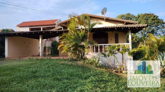 Fazenda / Sítio / Chácara com 3 Quartos à venda, 163m² no Residencial Aziz Louveira, Louveira