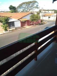 Sobrado com 3 Quartos à venda, 252m² no Jardim Santa Rosa, Cosmópolis