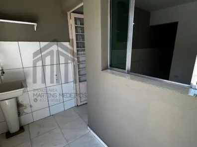Casa com 1 Quarto para alugar, 25m² no Vila Aurora, Itapevi