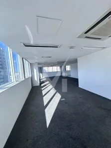 Conjunto Comercial / Sala para alugar, 400m² no Enseada do Suá, Vitória