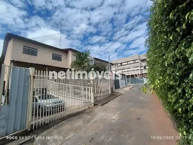 Casa com 3 Quartos à venda, 230m² no Metropolitana, Brasília