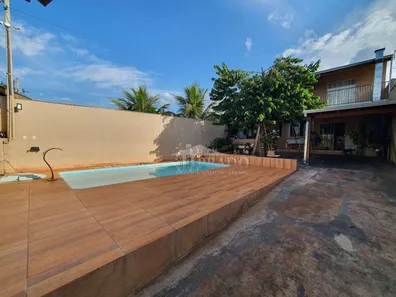 Fazenda / Sítio / Chácara com 3 Quartos à venda, 236m² no , Ibiporã
