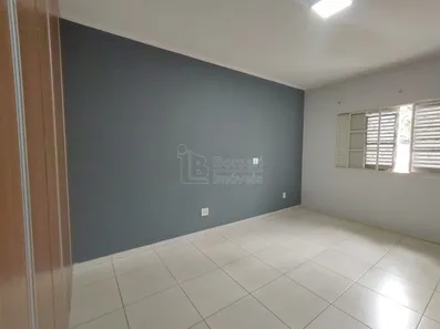 Sobrado com 2 Quartos à venda, 138m² no Jardim Quitandinha, Araraquara