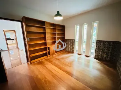 Fazenda / Sítio / Chácara com 3 Quartos para venda ou aluguel, 273m² no Chácaras Bartira, Embu das Artes